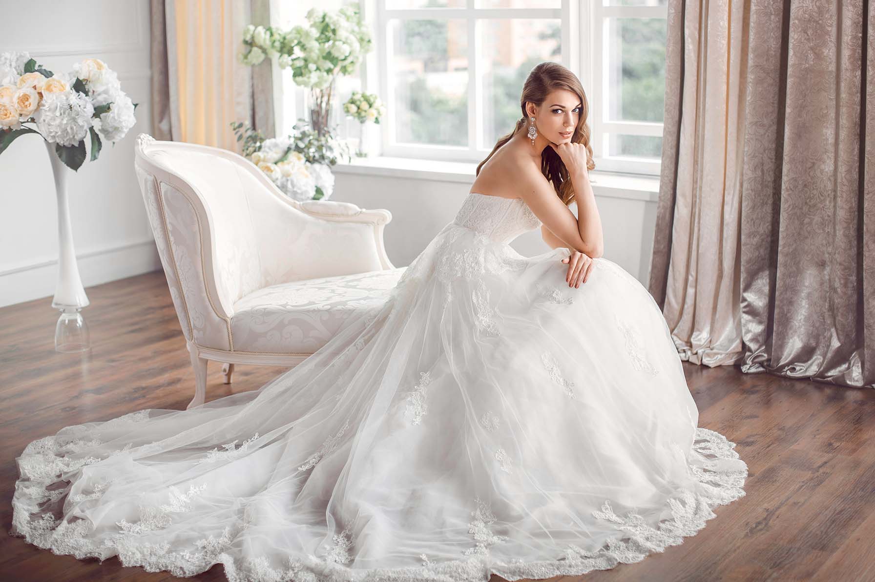 Pick Your Dream Wedding Dress