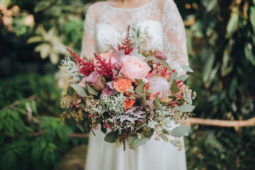 tropical wedding bouquets ideas