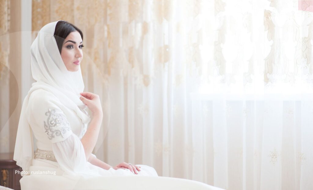 foto prewedding romantis hijab