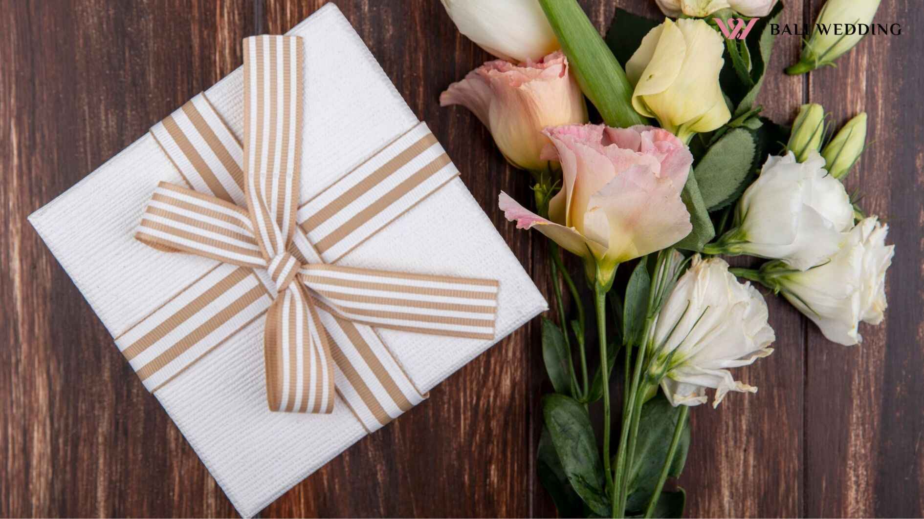 Tips Membungkus Wedding Gifts