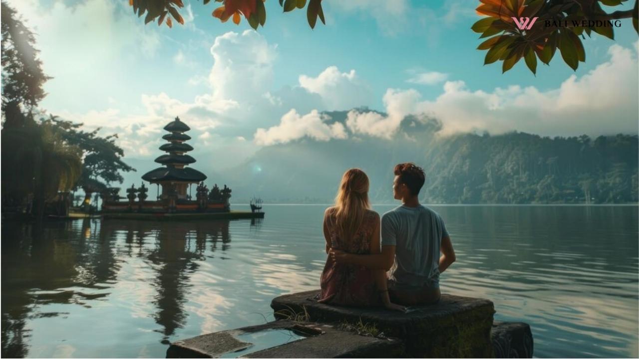 couple at traditional Balinese temple